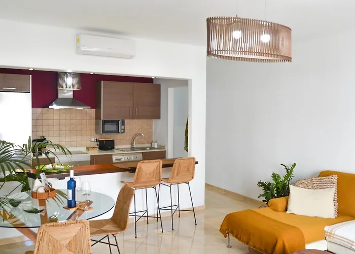 Mares De Lava - * Пуэрто дель Кармен